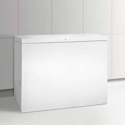  Frigidaire 14.9 cu. ft. Chest Freezer FFCH15M1NW IMAGE 1