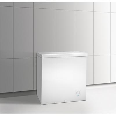  Frigidaire 5 cu. ft. Chest Freezer FFFC05M4NW IMAGE 3