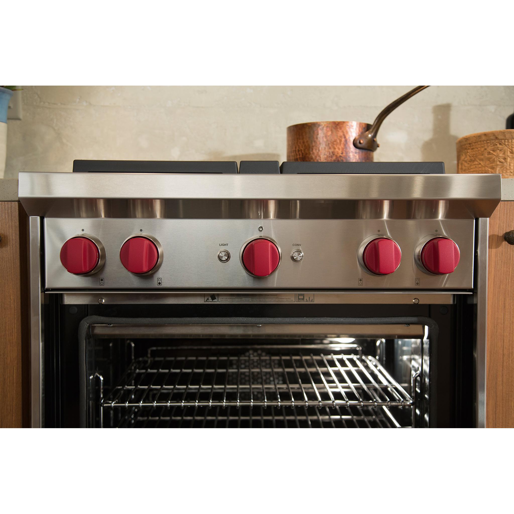  Wolf 30-inch Freestanding Gas Range with Convection GR304 IMAGE 5