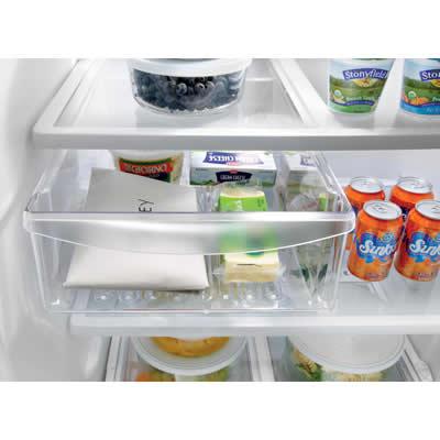  Frigidaire 30-inch, 20.6 cu. ft. Top Freezer Refrigerator FFHI2126PW IMAGE 7