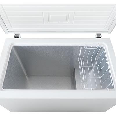  Frigidaire 7.2 cu. ft. Chest Freezer FFFC07M1QW IMAGE 3