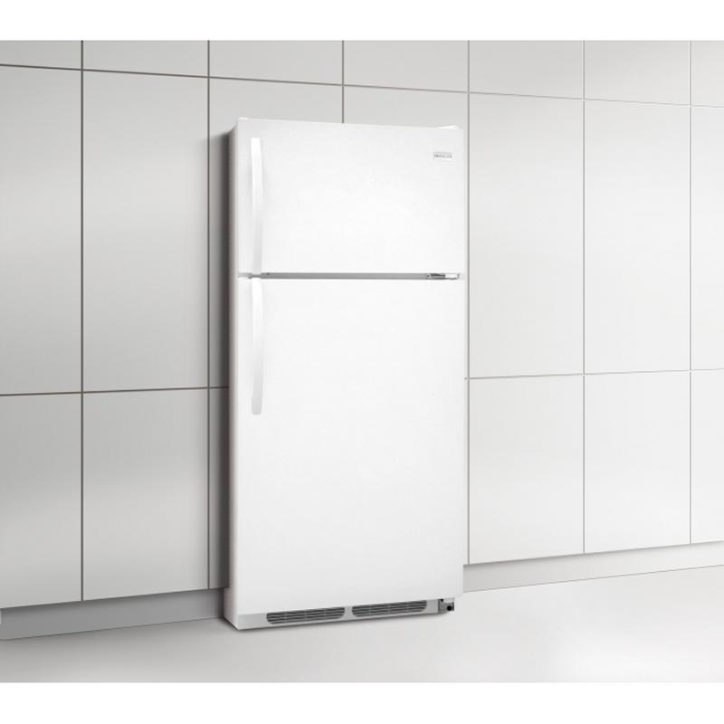  Frigidaire 28-inch, 16.3 cu. ft. Top Freezer Refrigerator FFHT1614QW IMAGE 2