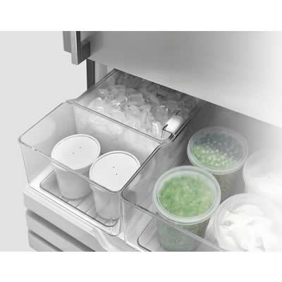  Fisher & Paykel 32-inch, 17.6 cu. ft. Counter-Depth Bottom Freezer Refrigerator E522BLX5 IMAGE 2