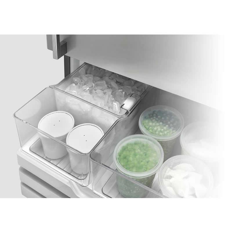  Fisher & Paykel 32-inch, 17.6 cu. ft. Counter-Depth Bottom Freezer Refrigerator with Ice and Water E522BRXU5 IMAGE 4