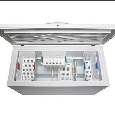  Frigidaire 17.5 cu. ft. Chest Freezer with Digital Temperature Display FFFC18M6QW IMAGE 3