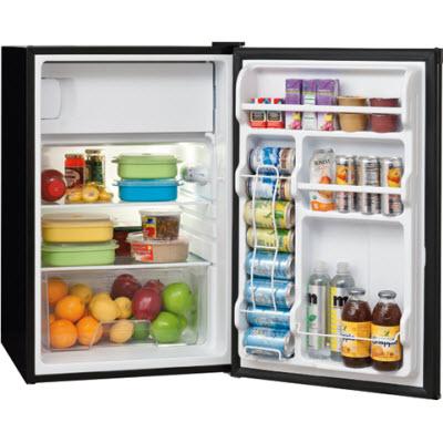  Frigidaire 22-inch, 4.5 cu. ft. Compact Refrigerator FFPE45C2QB IMAGE 3