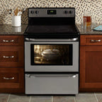  Frigidaire 30-inch Freestanding Electric Range CFEF3043LS IMAGE 4