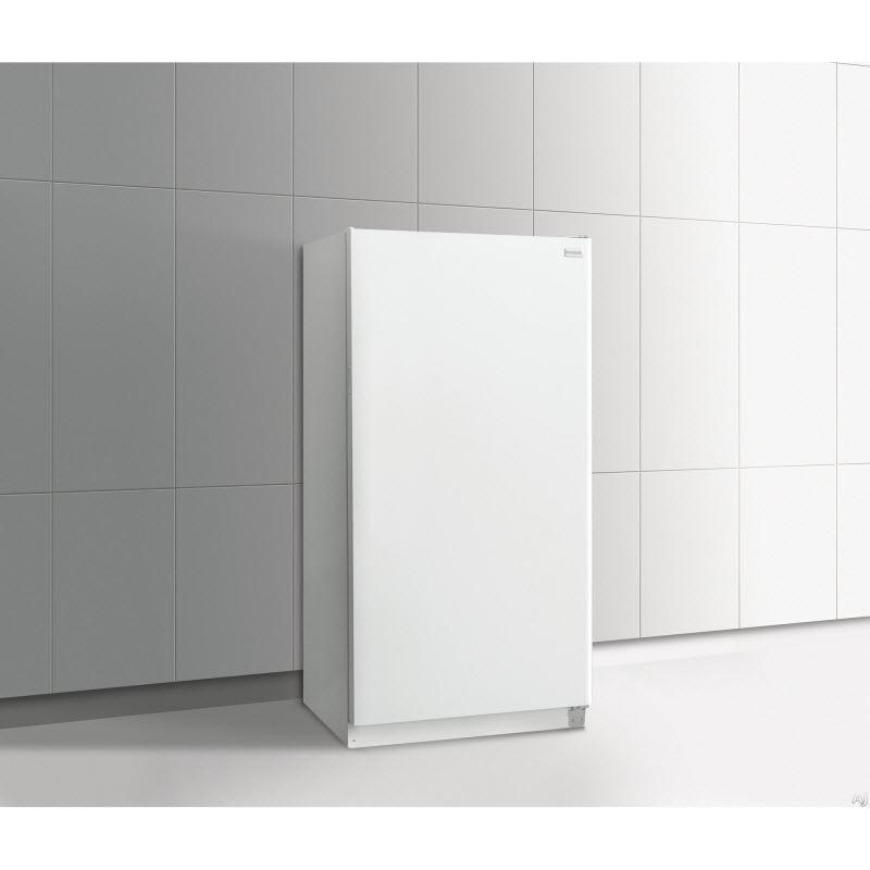  Frigidaire 13.8 cu. ft. Upright Freezer FFFU14F1RW IMAGE 4
