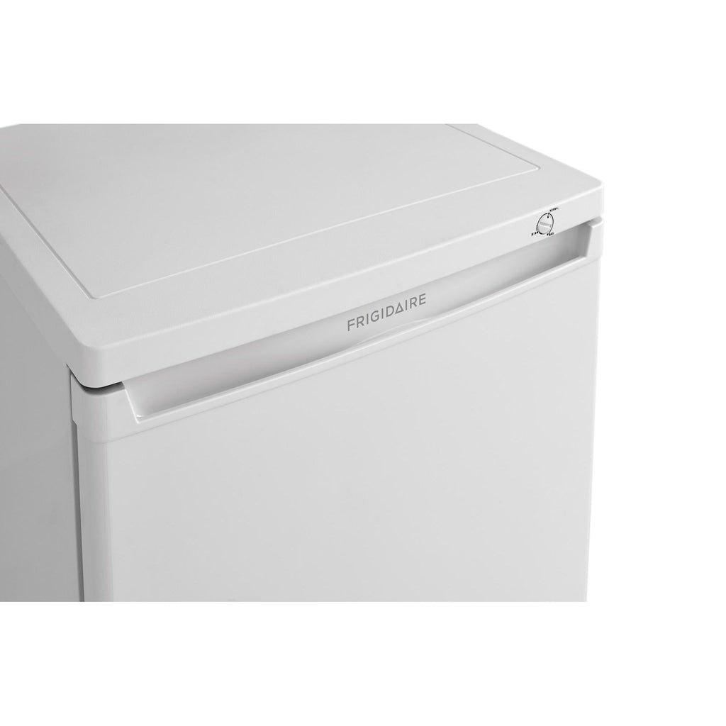  Frigidaire 6 cu.ft. Upright Freezer FFFU06M1TW IMAGE 8