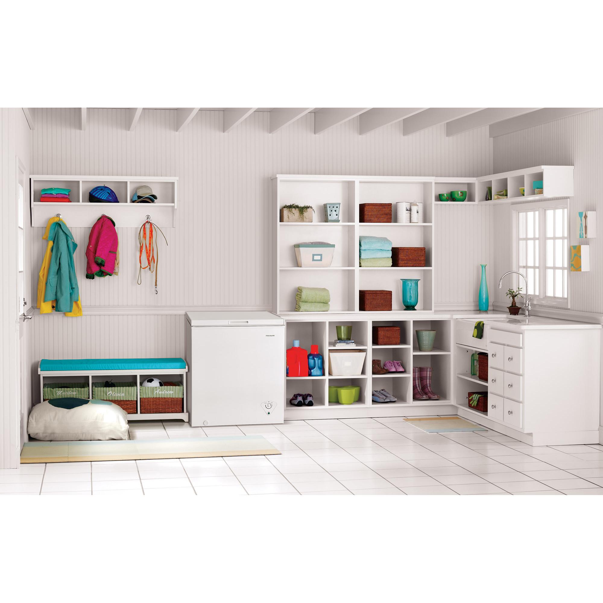  Frigidaire 5 cu.ft. Chest Freezer FFFC05M1TW IMAGE 9