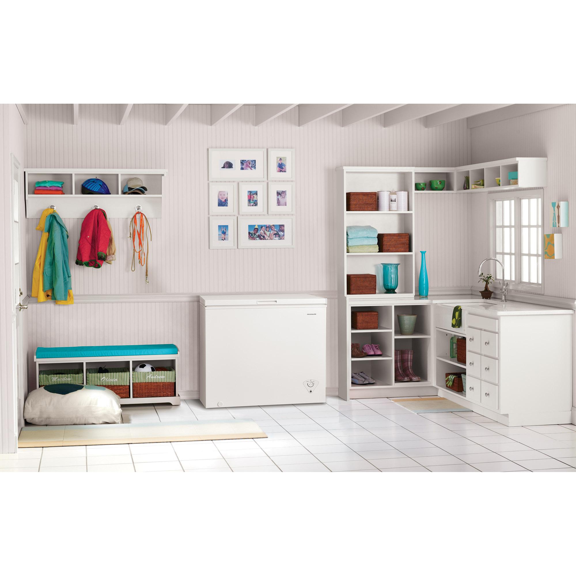 Frigidaire 7.0 cu.ft. Chest Freezer FFFC07M1TW IMAGE 7