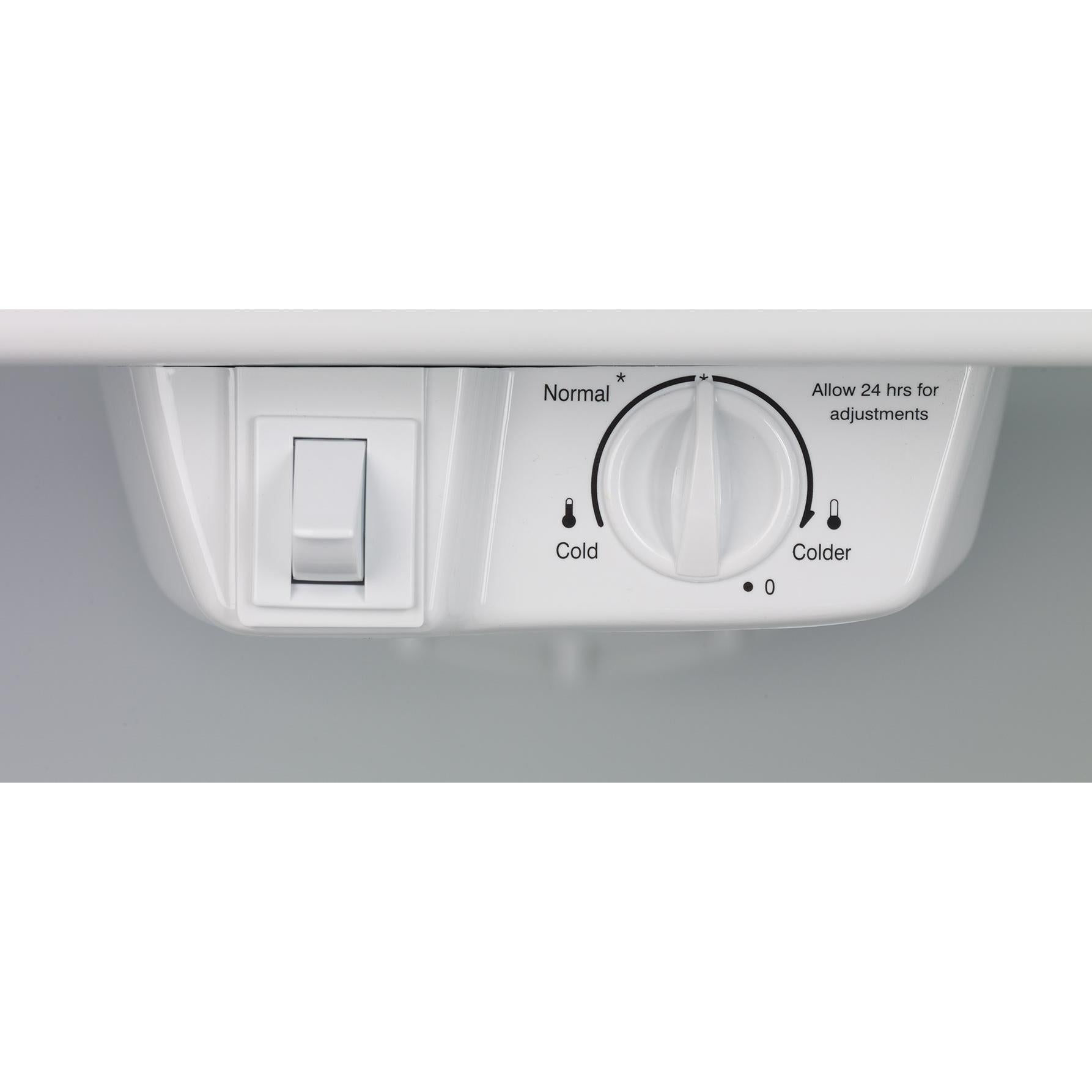  Frigidaire 28-inch, 14.5 cu. ft. Top Freezer Refrigerator FFHT1514TS IMAGE 7