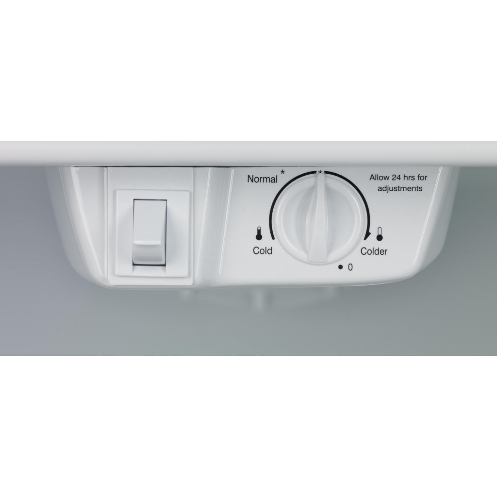  Frigidaire 28-inch, 16.3 cu. ft. Top Freezer Refrigerator FFTR1614TW IMAGE 9