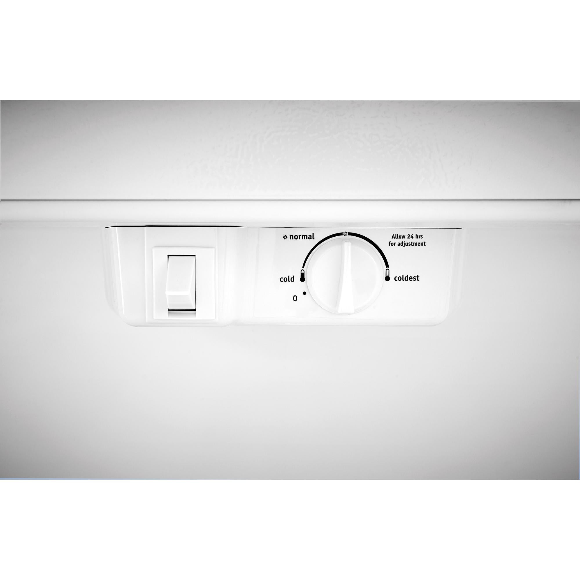  Frigidaire 30-inch, 20.4 cu. ft. Top Freezer Refrigerator FFTR2028SP IMAGE 7