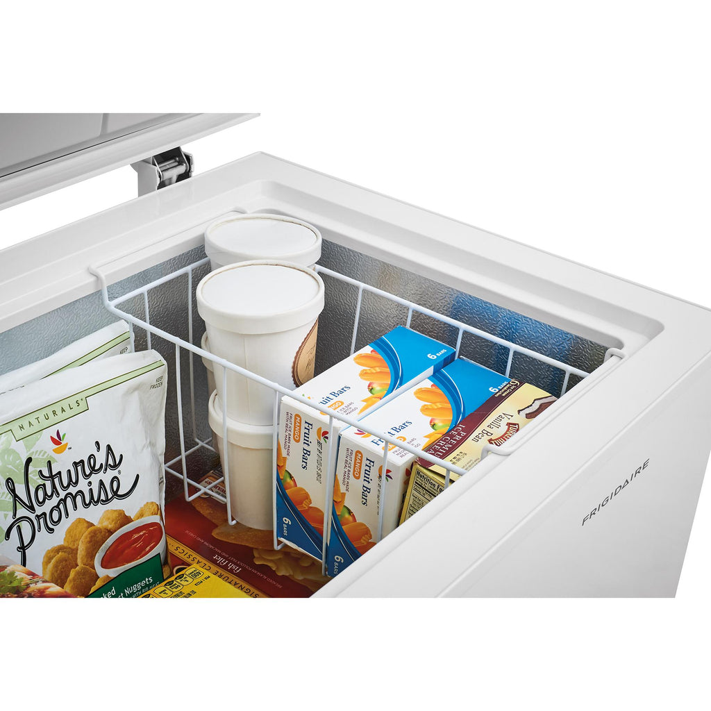  Frigidaire 10.2 cu.ft. Chest Freezer FFFC10M1TW IMAGE 3
