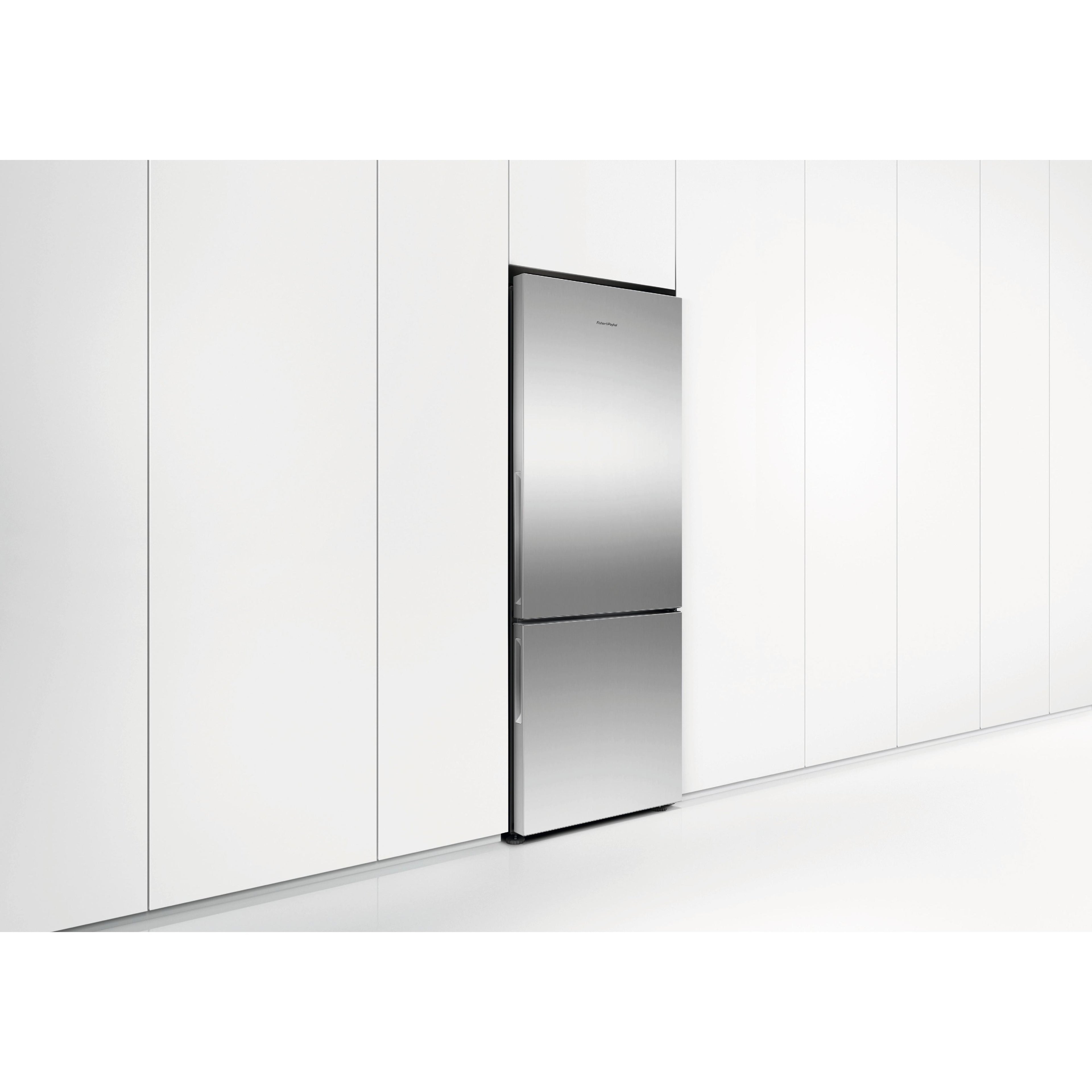  Fisher & Paykel 25-inch, 13.5 cu.ft. Counter-Depth Bottom Freezer with ActiveSmart™ RF135BRPX6 IMAGE 3