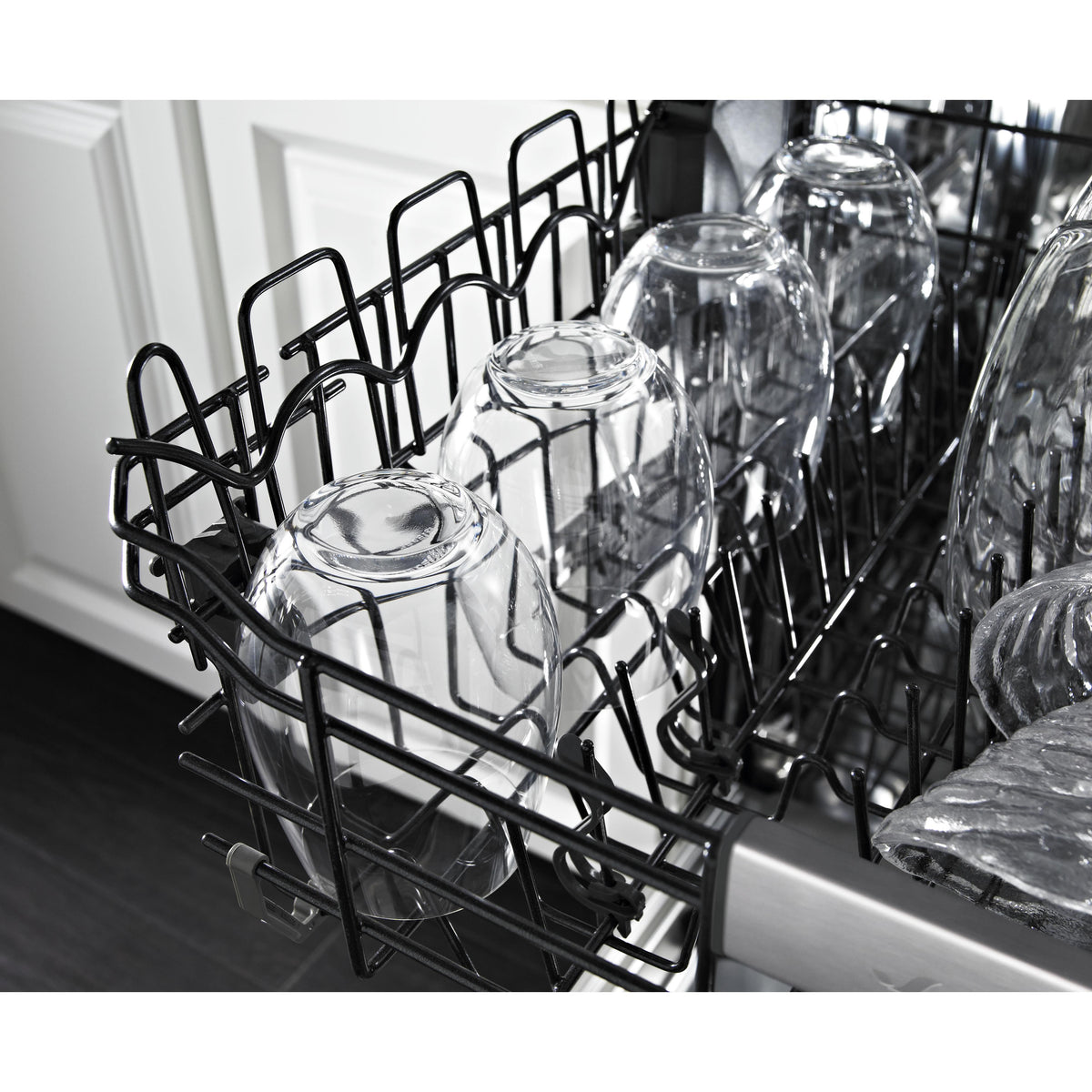  JennAir Built-In Dishwasher with TriFecta™ Wash System JDTSS244GP IMAGE 10