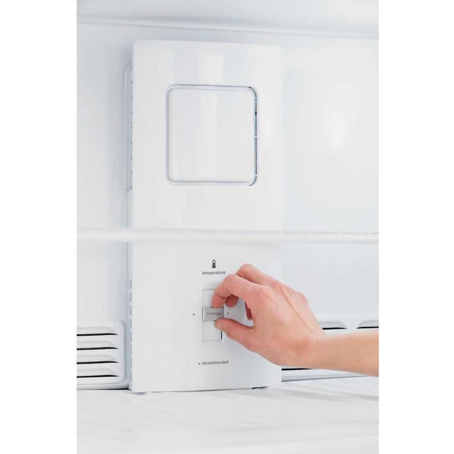  Frigidaire 30-inch, 18 cu. ft. Top Freezer Refrigerator LFTR1821TF IMAGE 5