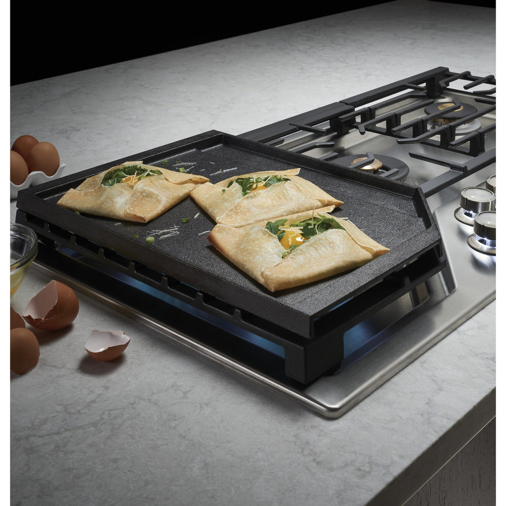  Monogram 36-inch Built-In Gas Cooktop ZGU36ESLSS IMAGE 11