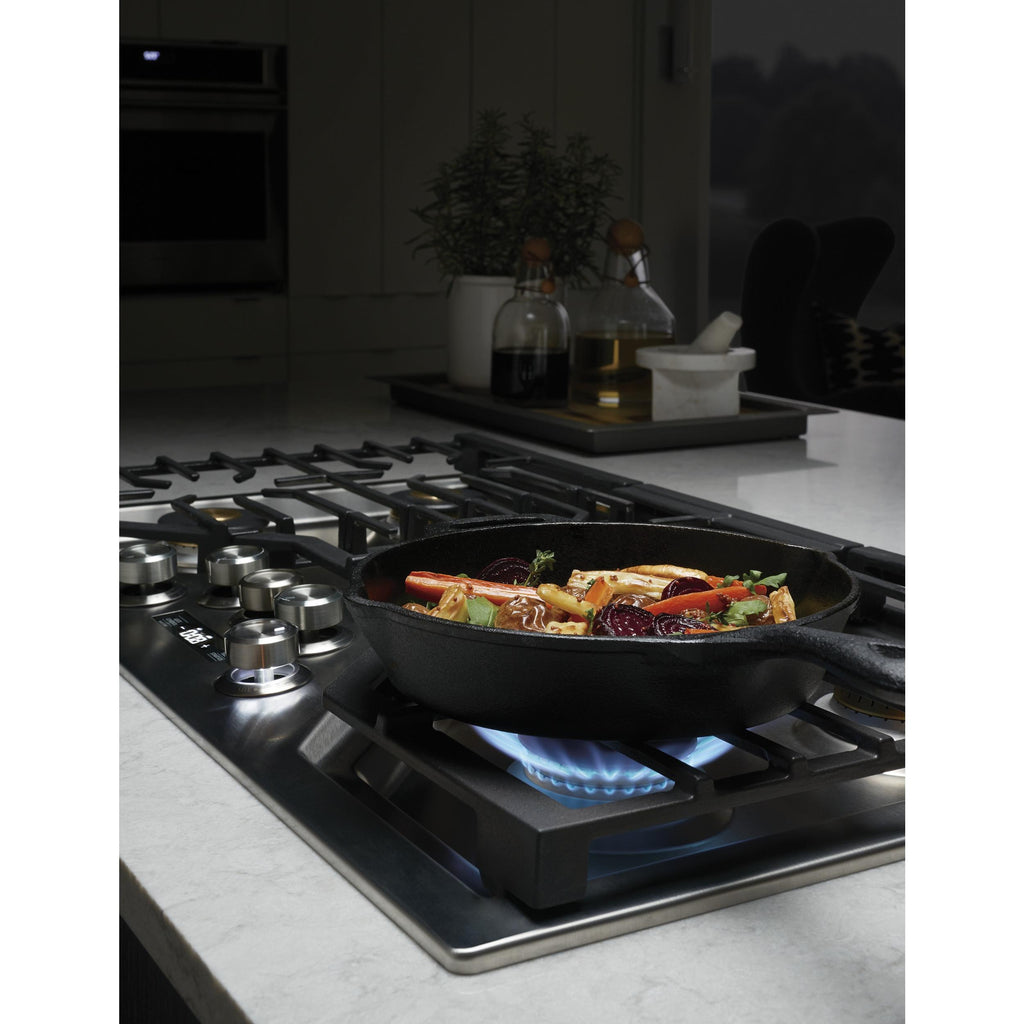  Monogram 36-inch Built-In Gas Cooktop ZGU36ESLSS IMAGE 16