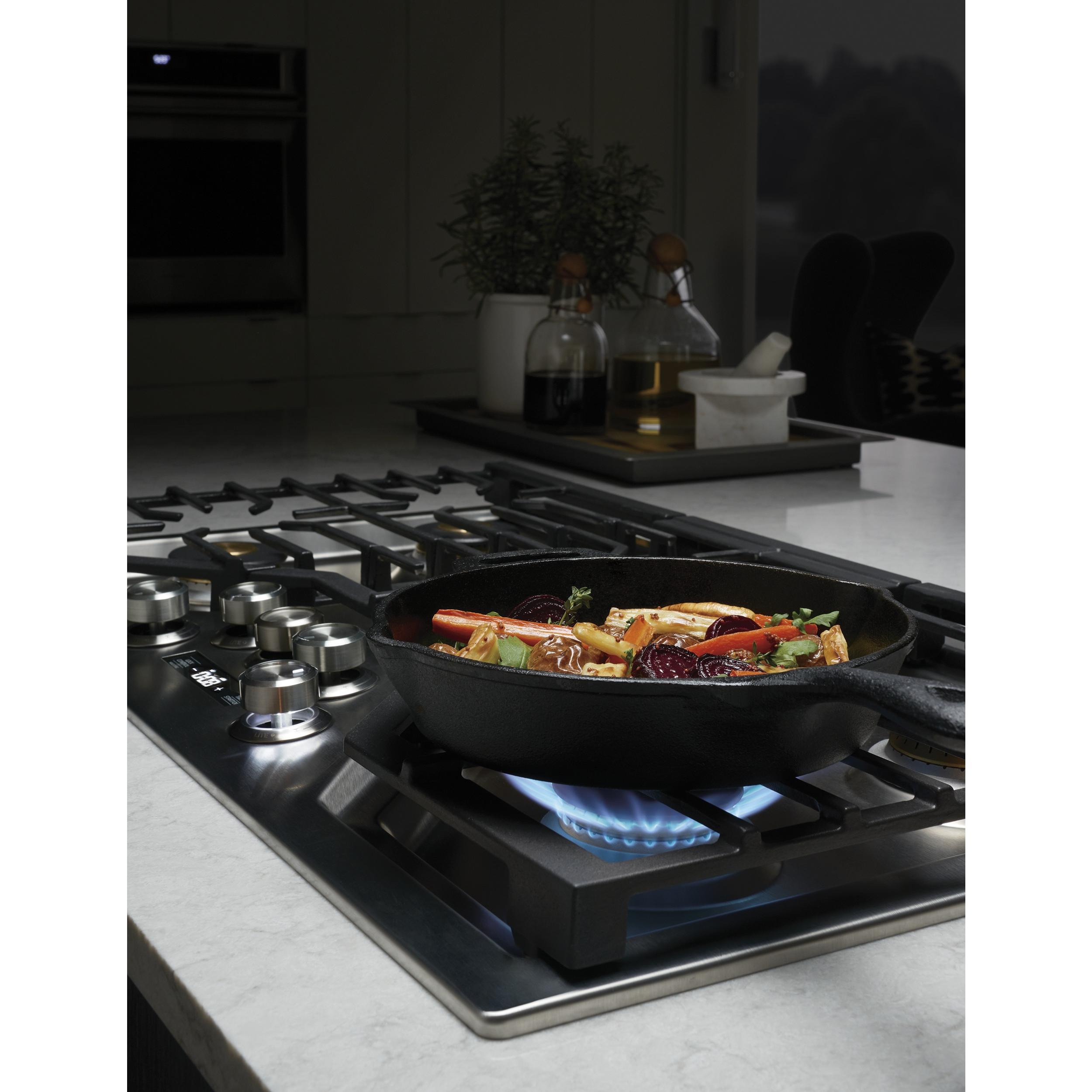  Monogram 36-inch Built-In Gas Cooktop ZGU36ESLSS IMAGE 16