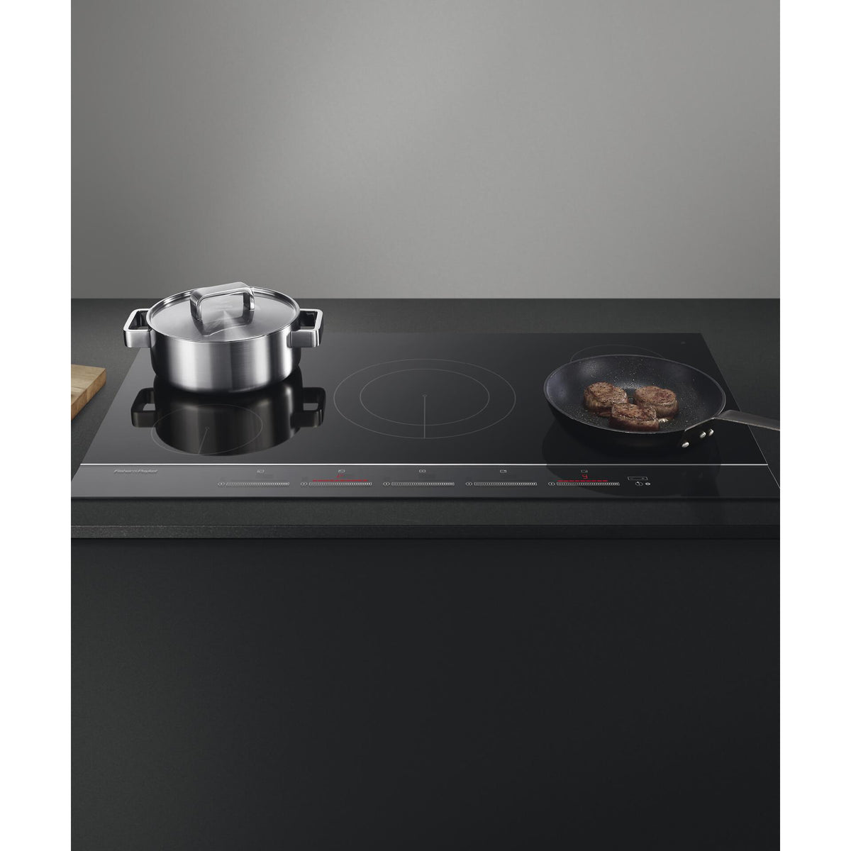  Fisher & Paykel 36-inch Built-in Induction Cooktop CI365DTB2 N IMAGE 3