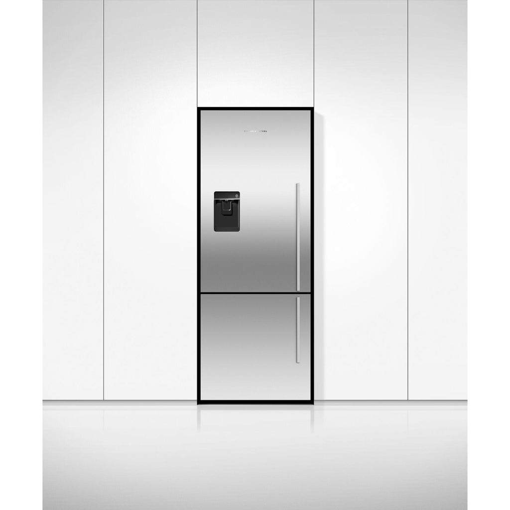  Fisher & Paykel 25-inch, 13.4 cu. ft. Counter-Depth Bottom Freezer Refrigerator with Water Dispenser RF135BDLUX4 N IMAGE 3
