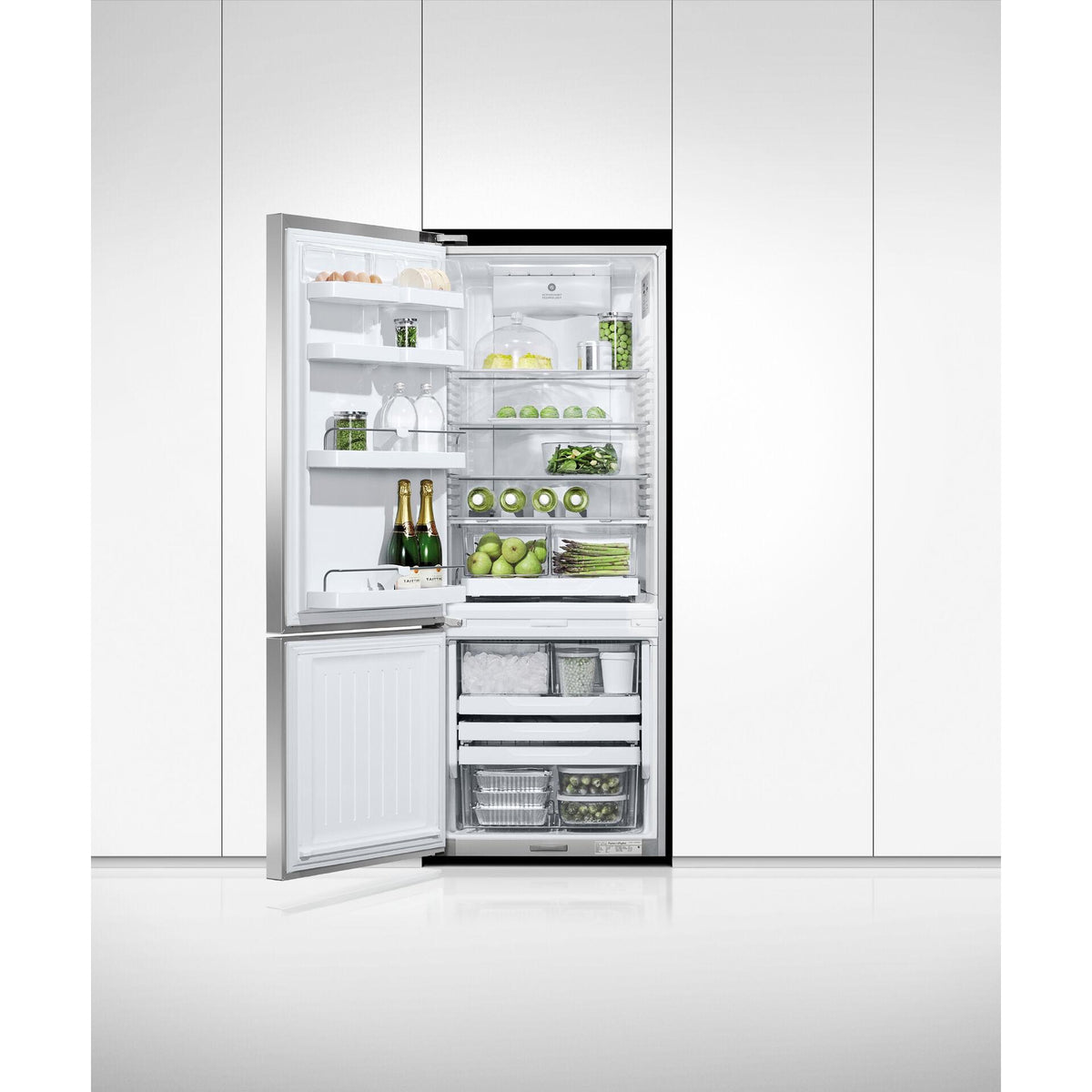 Fisher & Paykel 25-inch, 13.4 cu. ft. Counter-Depth Bottom Freezer Refrigerator with Water Dispenser RF135BDLUX4 N IMAGE 4