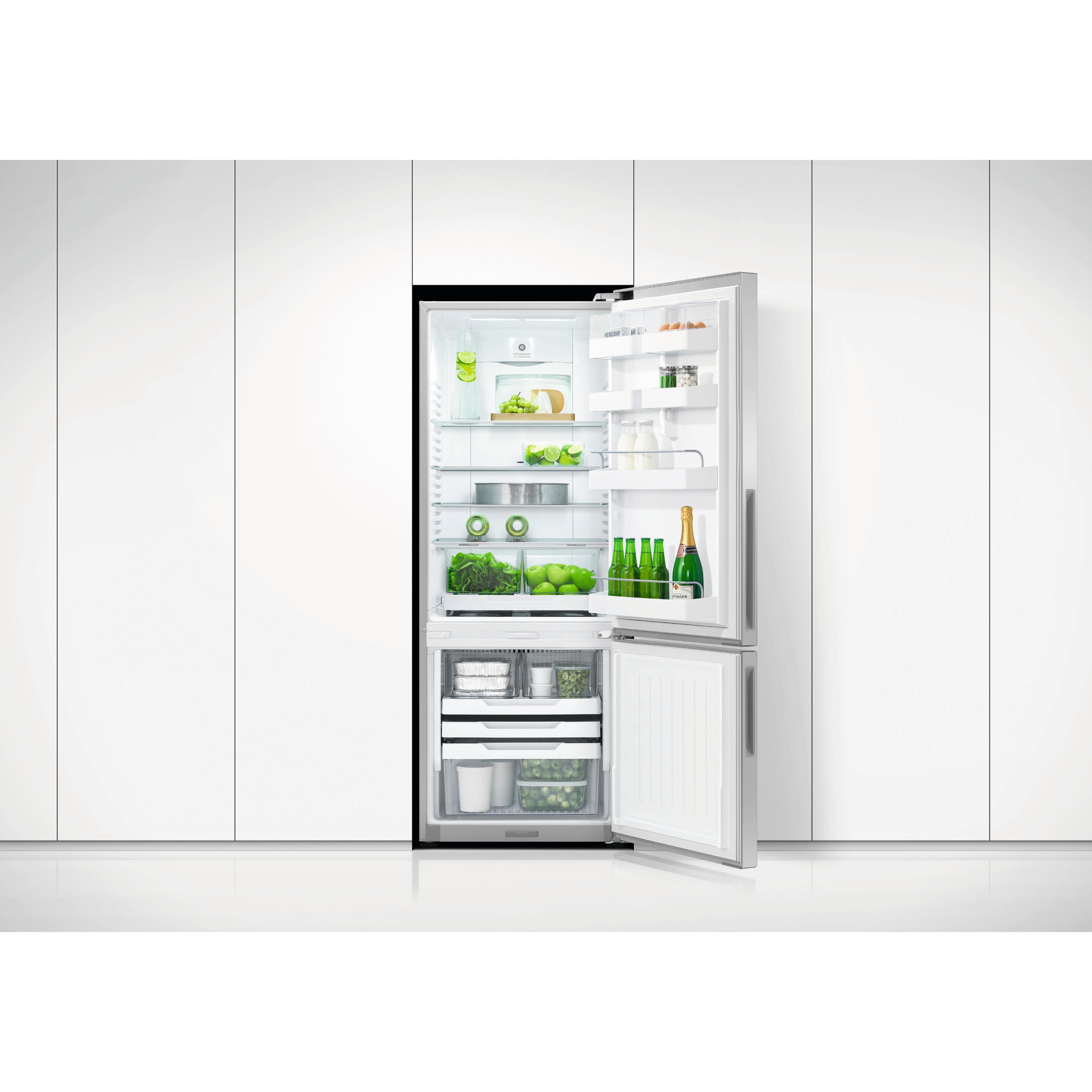  Fisher & Paykel 25-inch, 13.5 cu.ft. Counter-Depth Bottom Freezer with ActiveSmart™ RF135BRPX6 N IMAGE 4