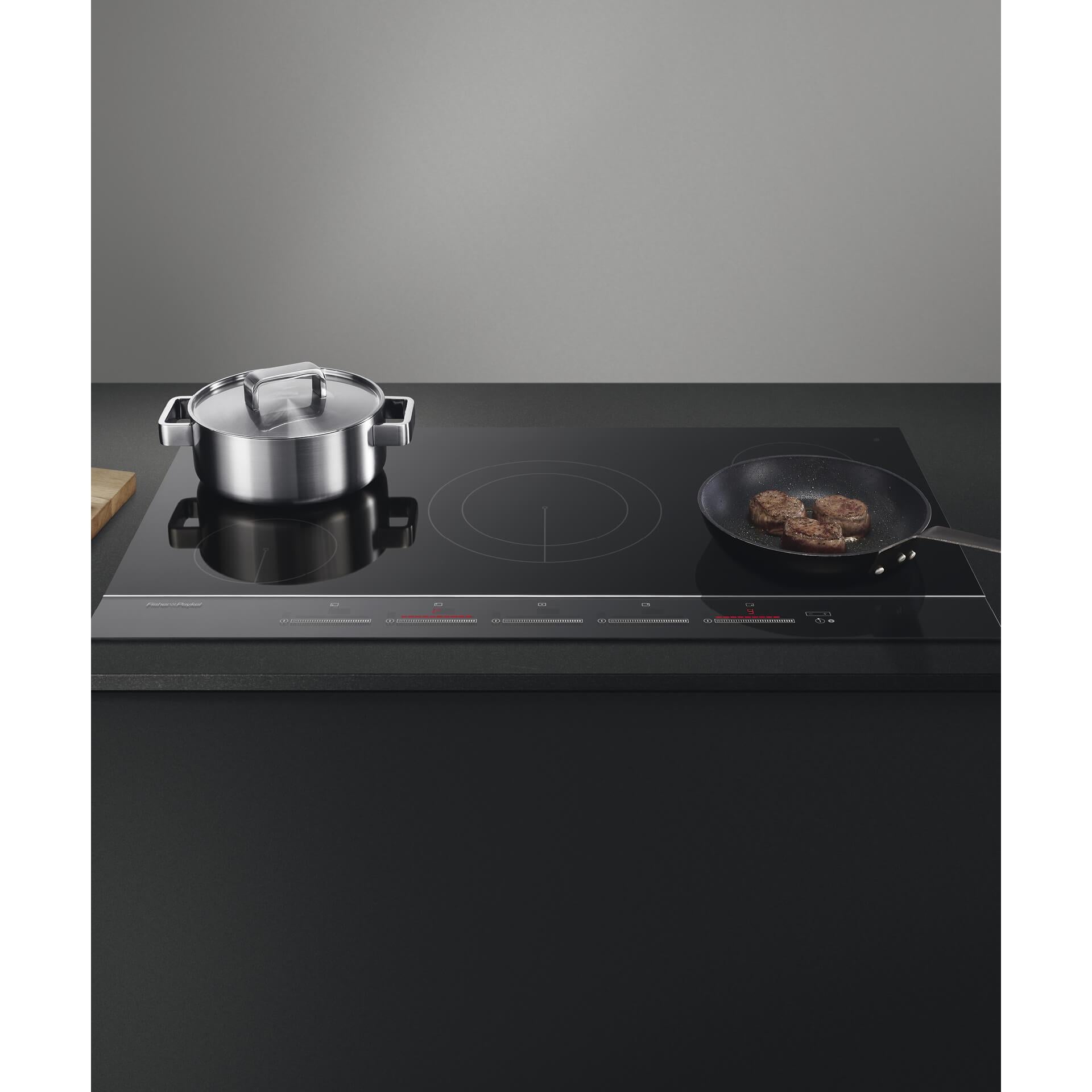  Fisher & Paykel 36-inch Built-in Induction Cooktop CI365DTB2SP IMAGE 3