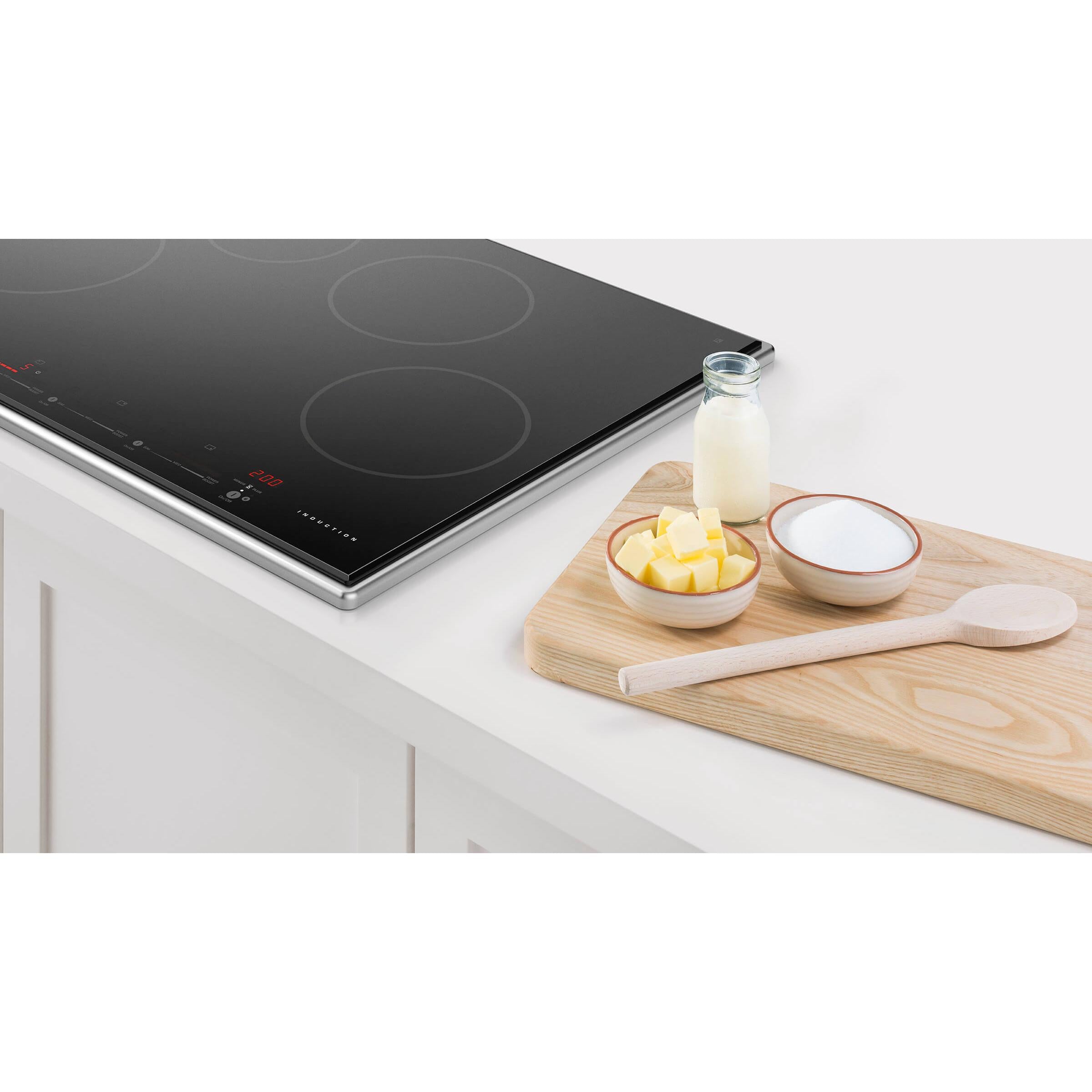  Fisher & Paykel 30-inch Built-in Induction cooktop with Touch&Slide controls CI304PTX1 N IMAGE 4