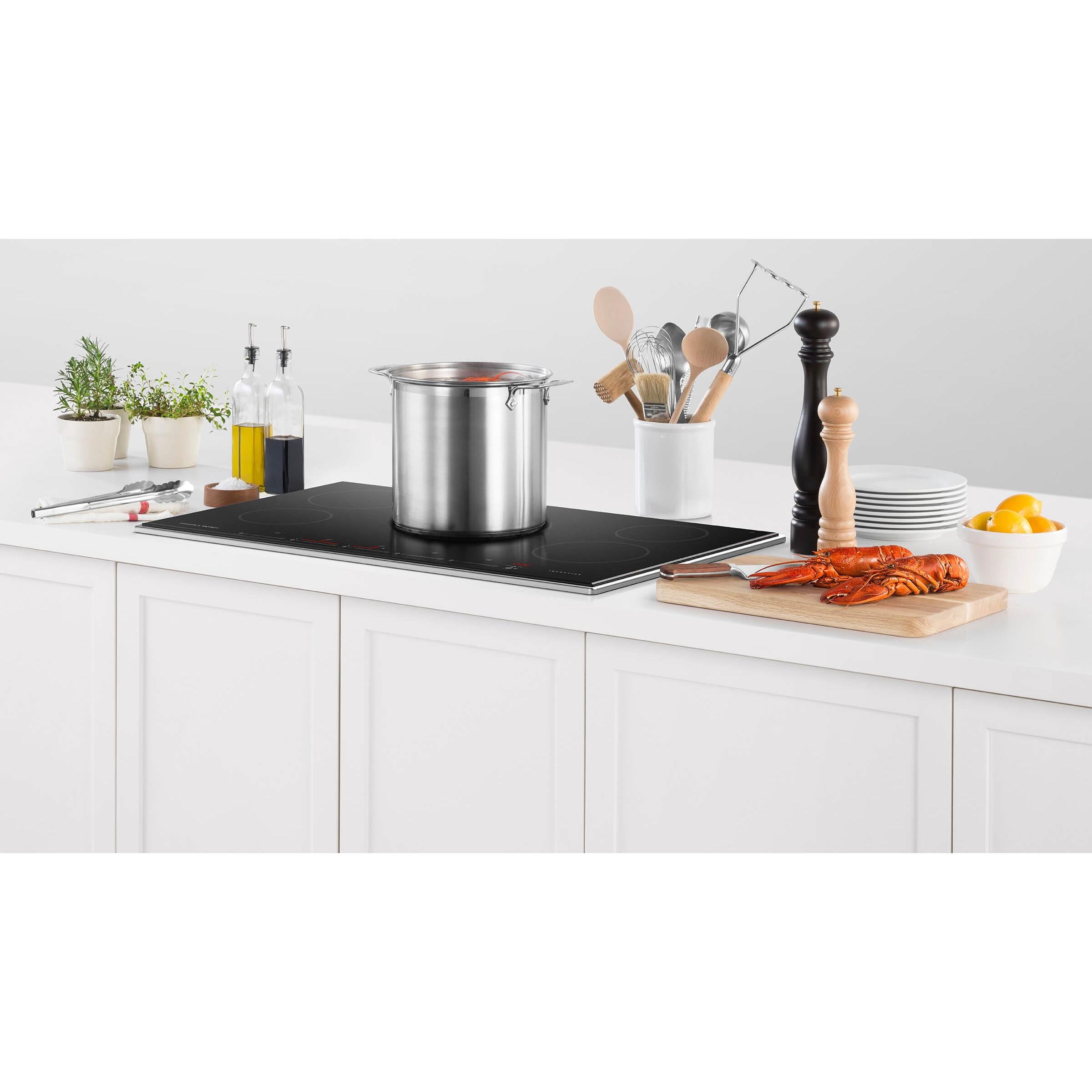  Fisher & Paykel 36-inch Built-in Induction cooktop with Touch&Slide controls CI365PTX1 N IMAGE 3
