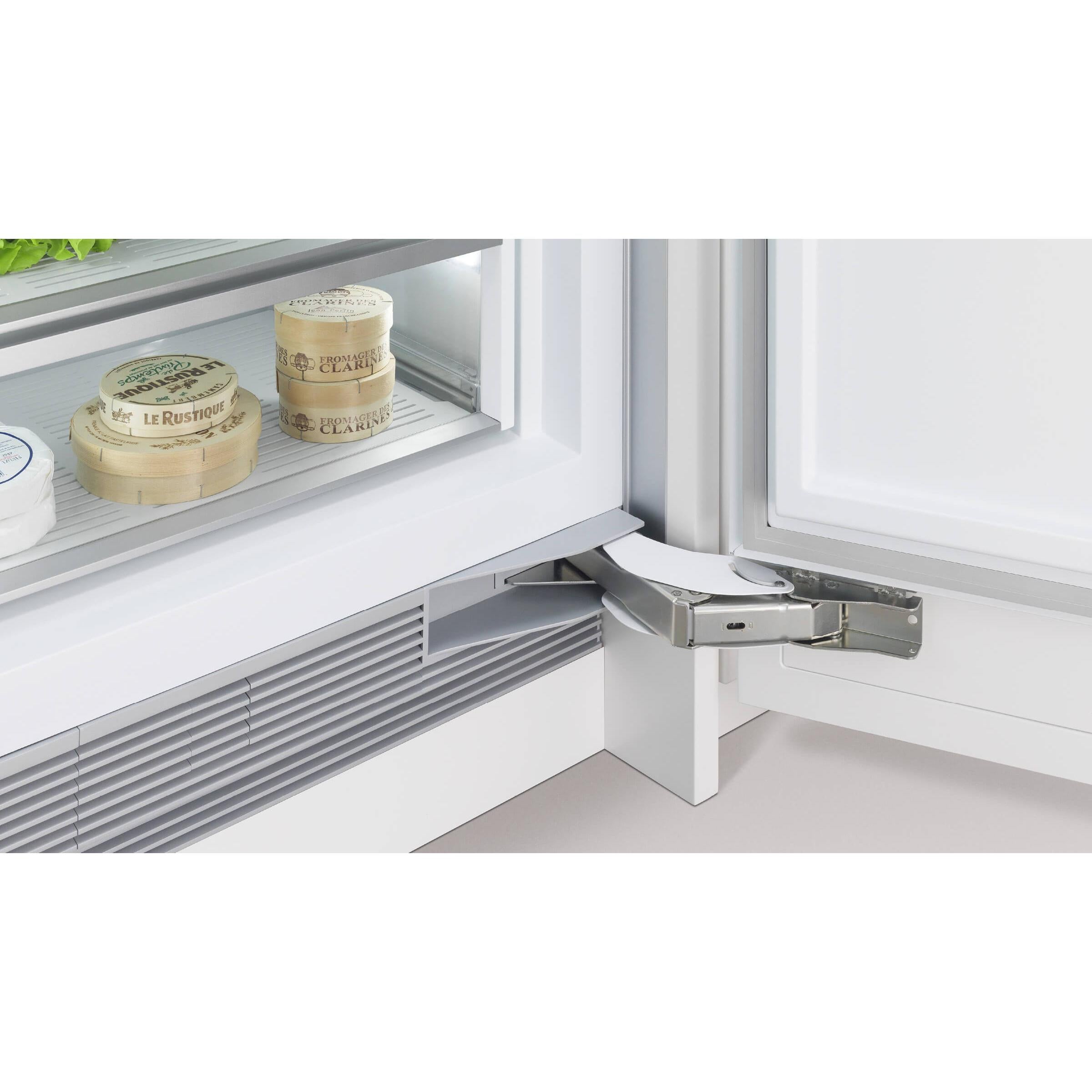 Fisher & Paykel 11.9 cu.ft. Upright Freezer with ActiveSmart™ RS2484FLJK1 IMAGE 4