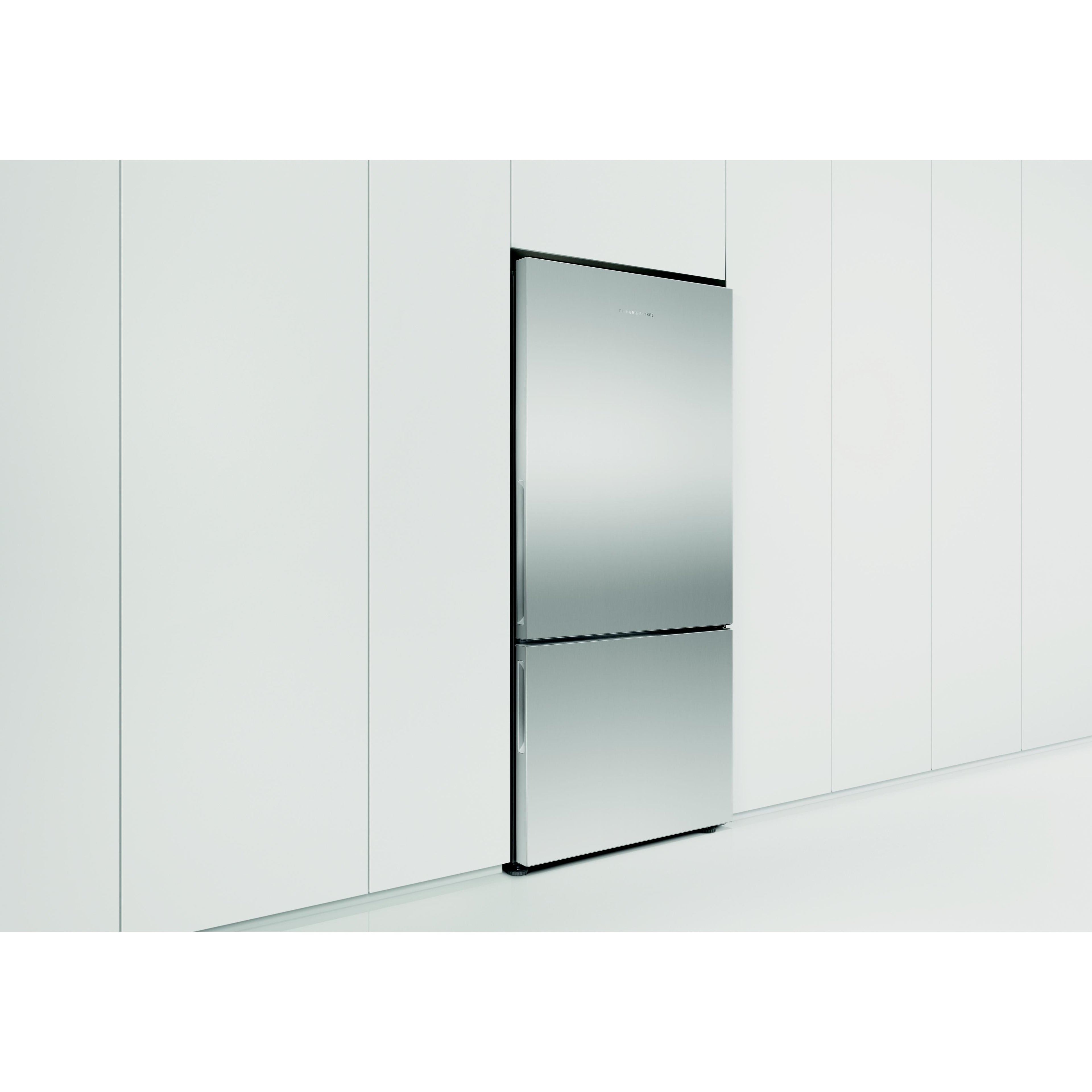  Fisher & Paykel 32-inch, 17.6 cu. ft. Counter-Depth Bottom Freezer Refrigerator with ActiveSmart™ RF170BRPX6-N-SP IMAGE 2