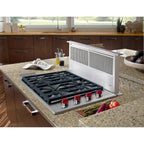  Wolf 30-inch Built-in Gas Cooktop CG304P/S IMAGE 2