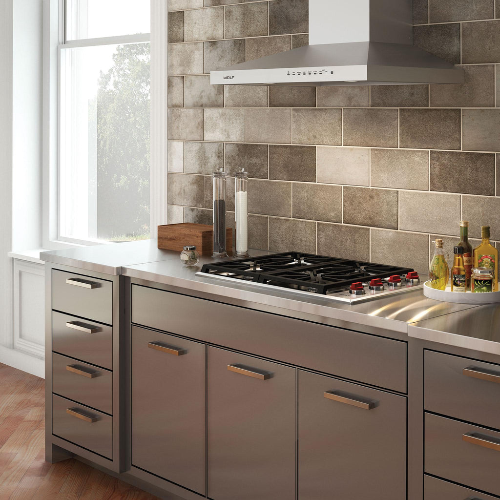  Wolf 30-inch Built-in Gas Cooktop CG304P/S IMAGE 4