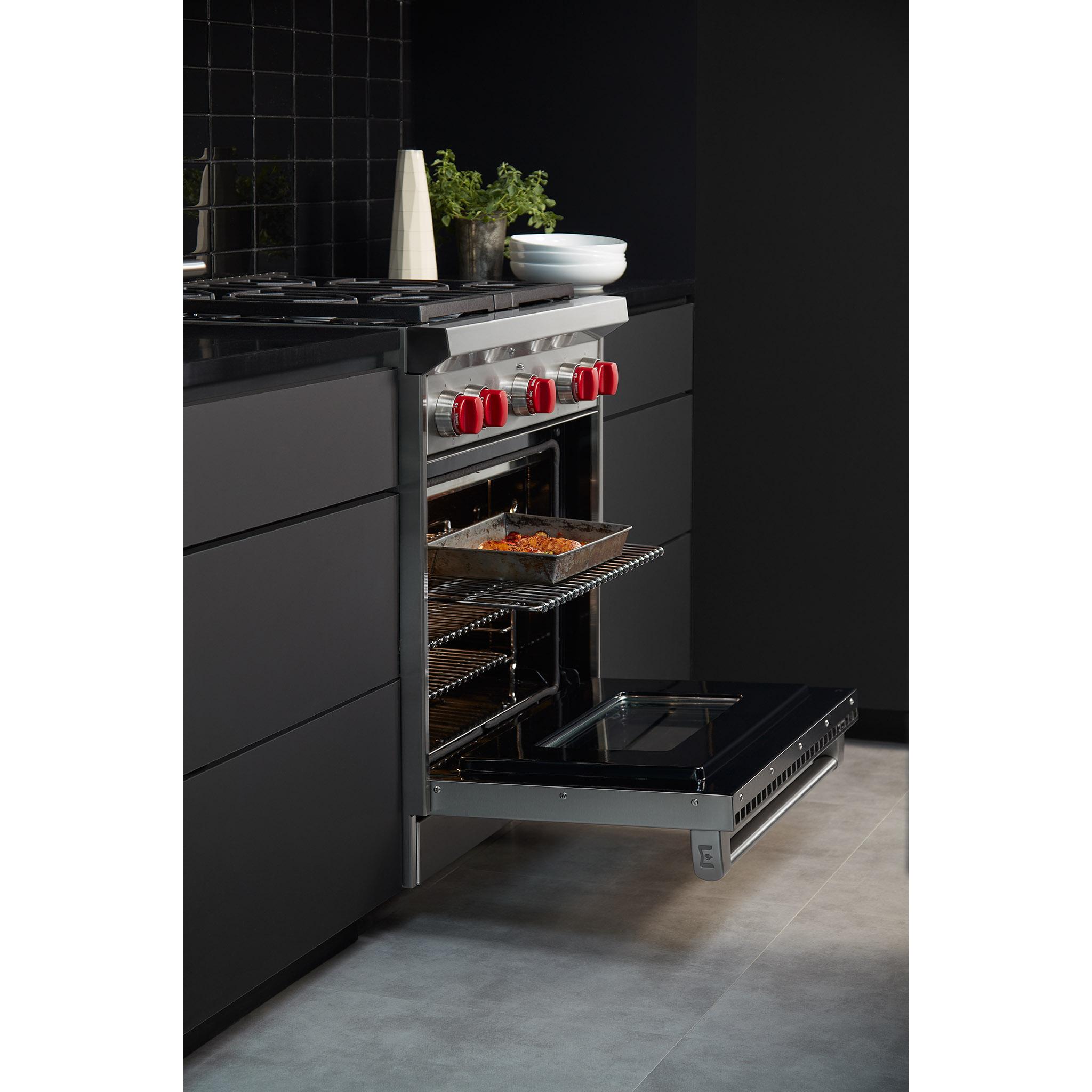  Wolf 30-inch Freestanding Gas Range with Convection GR304-LP IMAGE 12