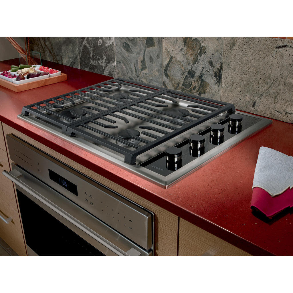  Wolf 30-inch Built-in Gas Cooktop CG304T/S/LP IMAGE 2