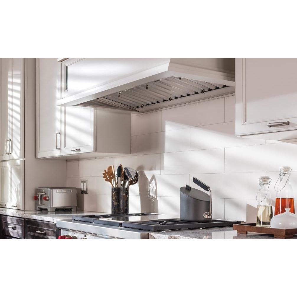  Wolf 34-inch Pro Built-In Hood Insert PL342212 IMAGE 4