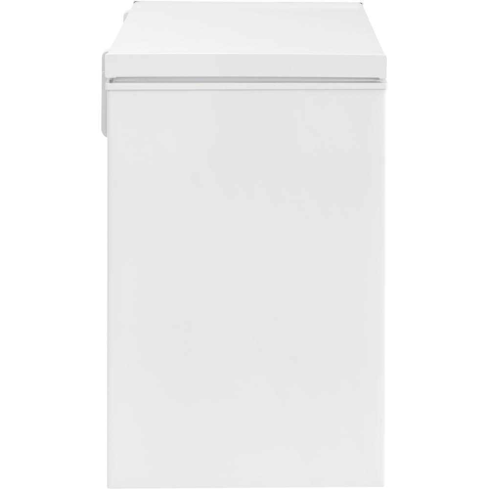  Frigidaire 7 cu.ft. Chest Freezer with Adjustable Temperature Control FFCS0722AW IMAGE 13
