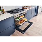  Bosch 36-inch Freestanding Gas Range with Convection Technology HGS8655UC IMAGE 16