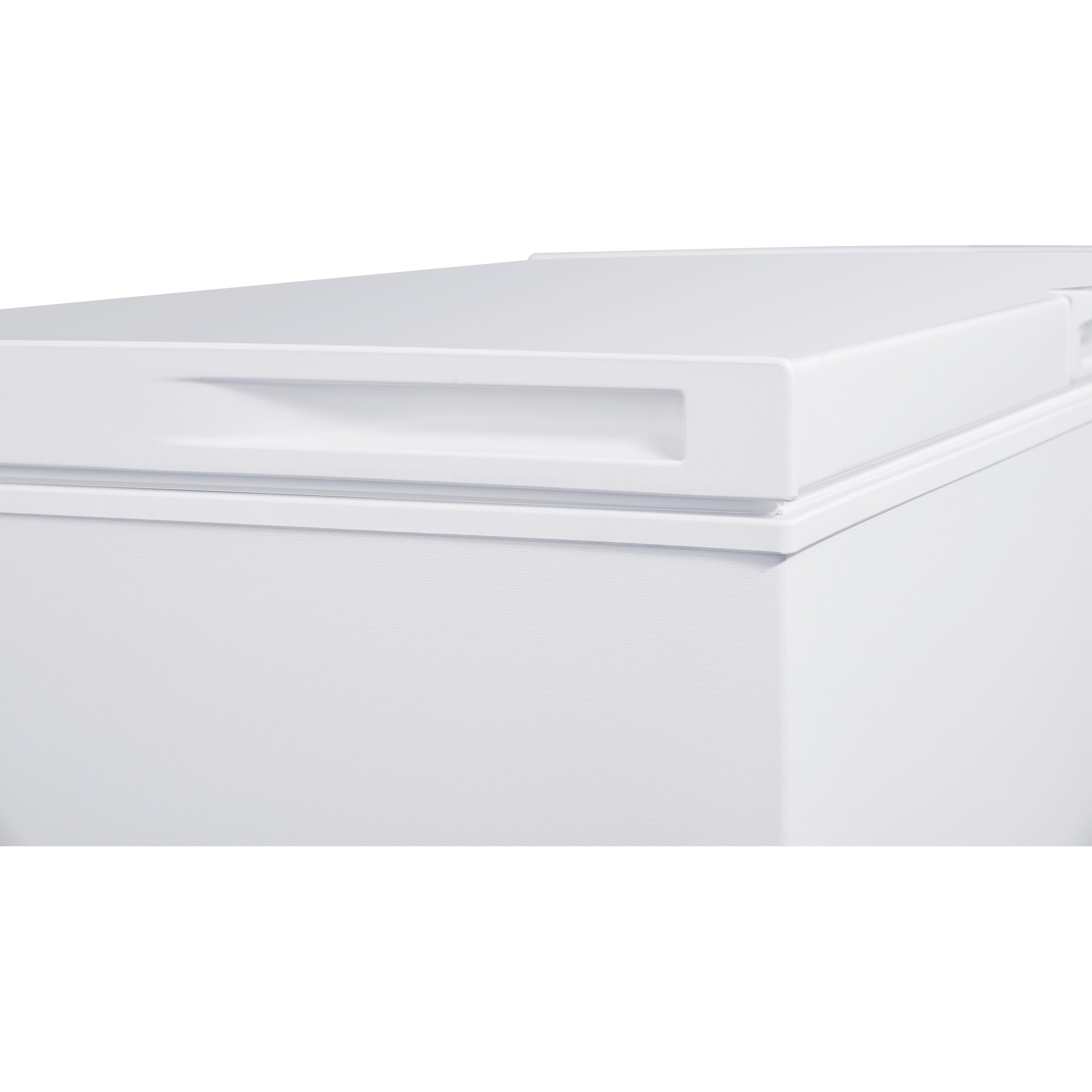  Frigidaire 8.7 Cu. Ft. Chest Freezer FFCS0922AW IMAGE 9