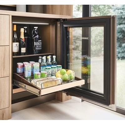  Sub-Zero Designer Series 5.5 cu. ft. Undercounter Beverage Center DEU2450BG/R IMAGE 3