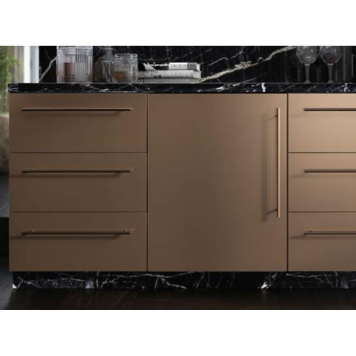  Sub-Zero 24-inch, 4.7 cu. ft. Designer Series Compact Refrigerator with Ice Maker DEU2450CI/R IMAGE 1