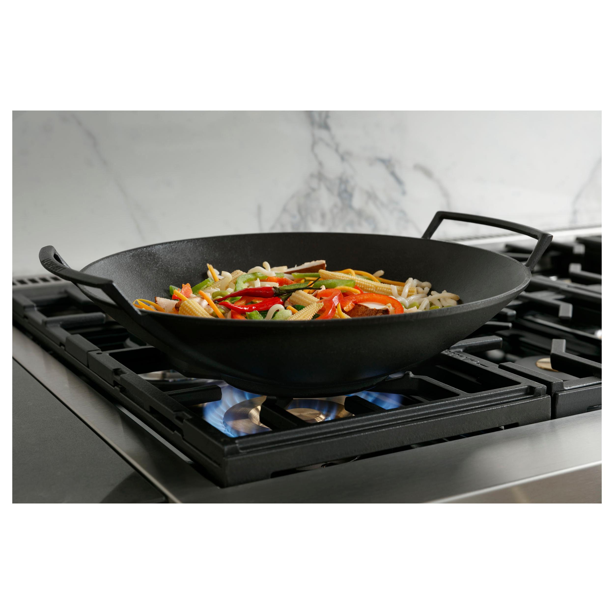  Monogram 36-inch Gas Rangetop with Griddle ZGU364NDTSS IMAGE 5