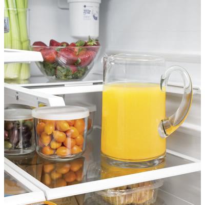  GE 33-inch, 24.8 cu. ft. French 3-Door Refrigerator with Internal Water Dispenser GNE25JYKFS IMAGE 3