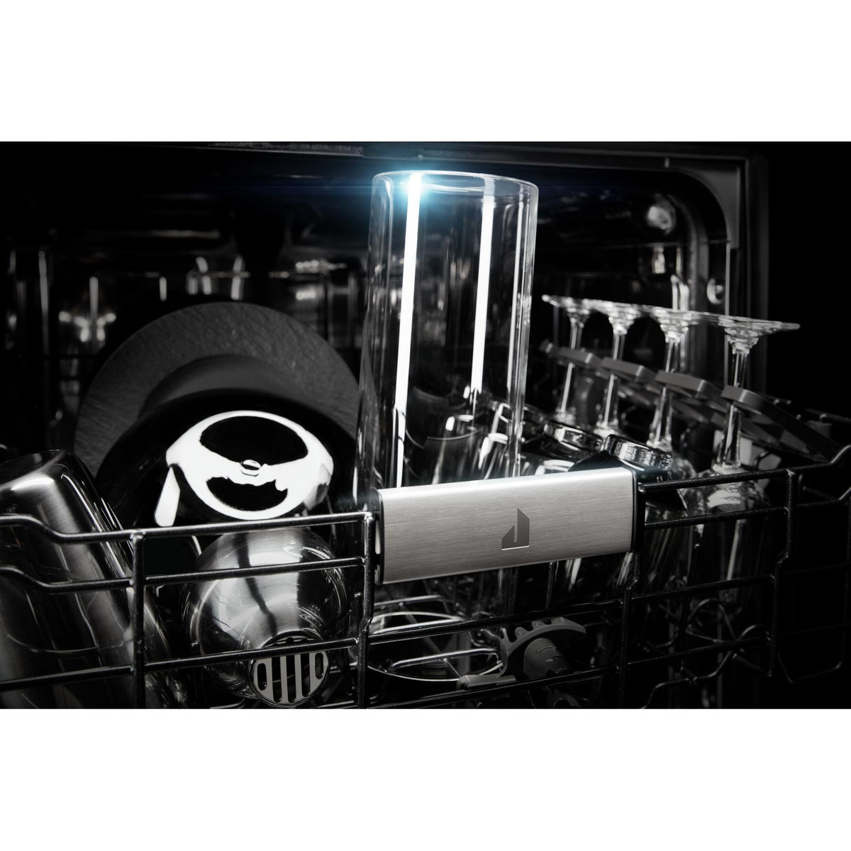  JennAir Built-In NOIR™ Dishwasher with TriFecta™ Wash System JDPSS244LM IMAGE 7
