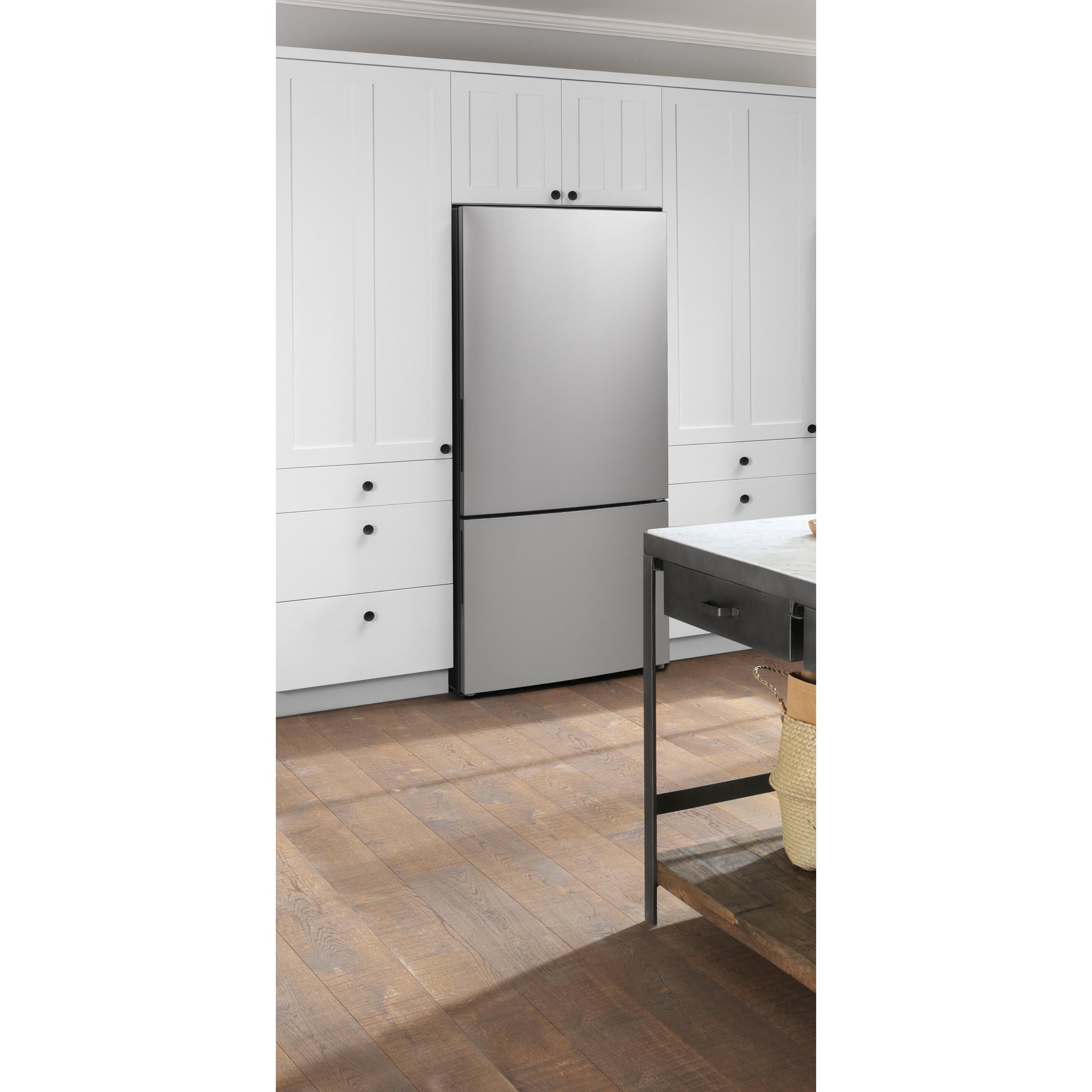  GE 32-inch, 17.7 cu.ft. Counter-Depth Bottom Freezer Refrigerator with LED Lighting GBE17HYRFS IMAGE 12