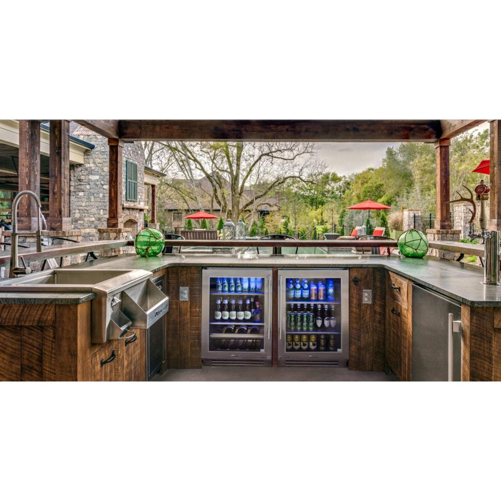  True Residential 300 Series 3.1 cu.ft. Beverage Dispenser TUR-15BD-R-SS-C IMAGE 2