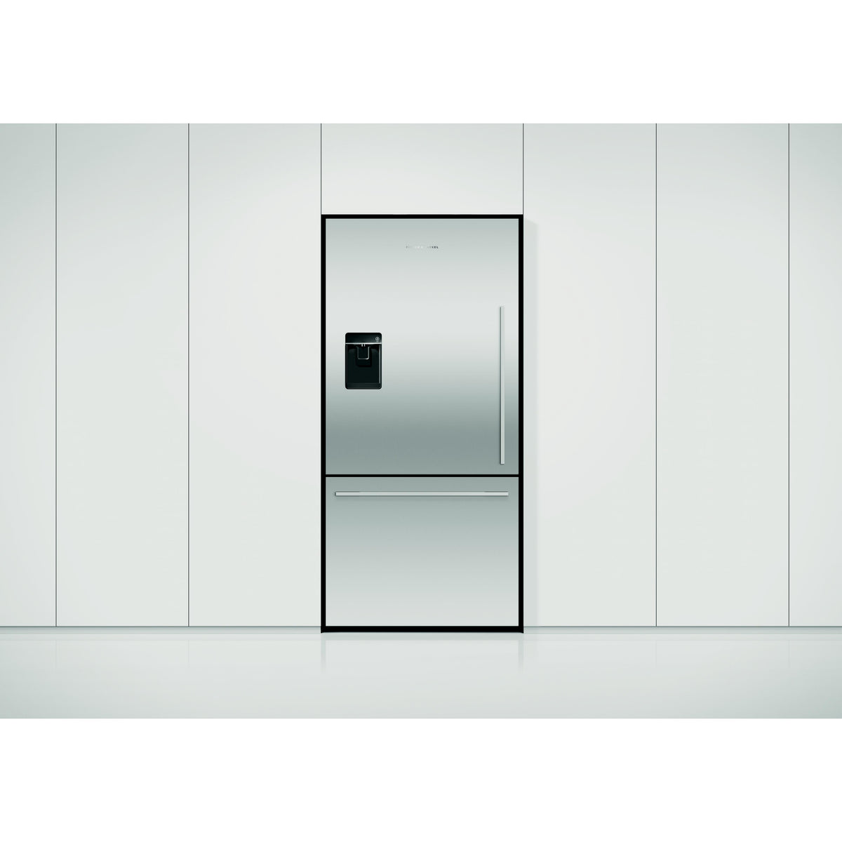  Fisher & Paykel 31-inch, 17.1 cu. ft. Counter-Depth Bottom Freezer Refrigerator with ActiveSmart ™ RF170WDLUX5NSP IMAGE 2